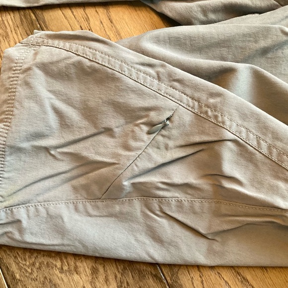 ATHLETA Quick Dry go anywhere shorts - Picture 3 of 6